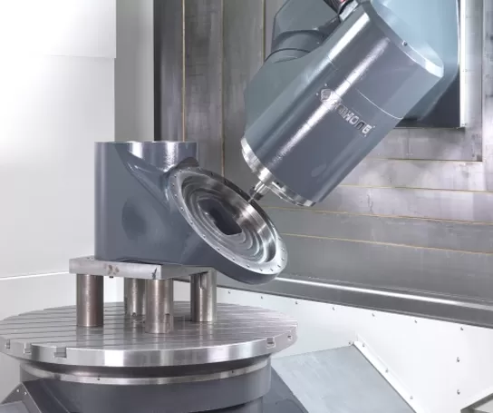 เครื่องจักรกลซีเอ็นซี5แกน