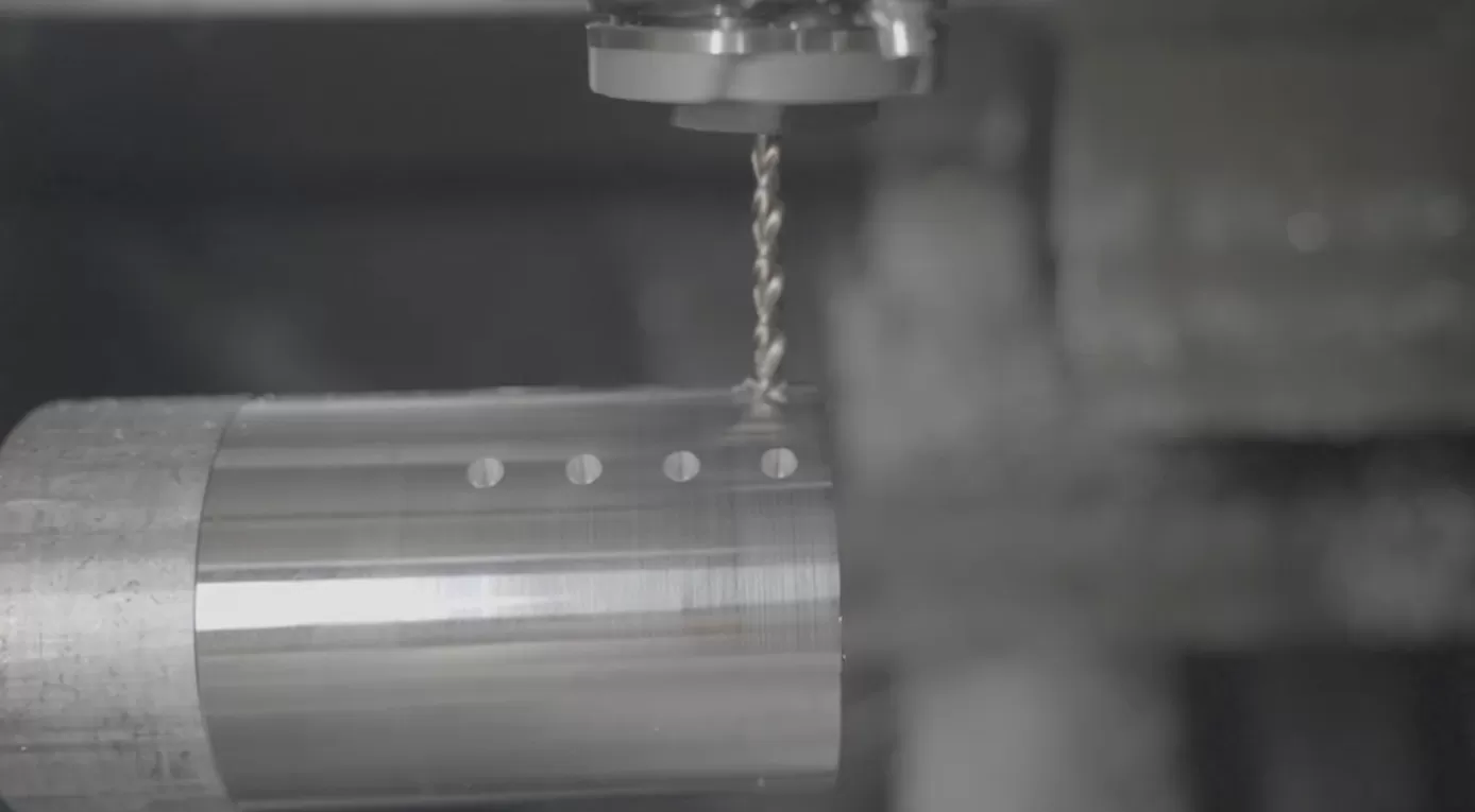 เครื่องกลึงแนวนอน CNC L-35Y (งานกลึงและกัด)