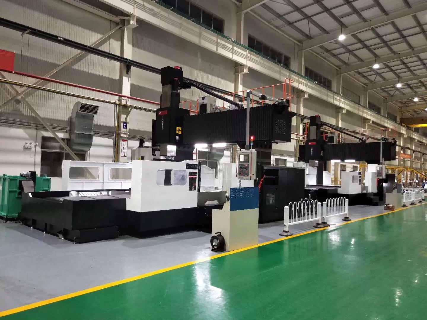 การกำหนดค่าหัวแกนหกตัวสำหรับความสามารถในการตัดเฉือนที่ขยายออก